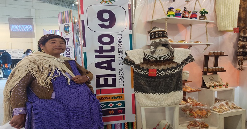 El Alto entrepreneurs are showcasing their products at La Paz Expone